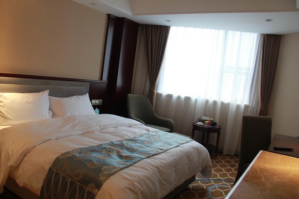 Zhufeng Hotel Chengdu Room photo